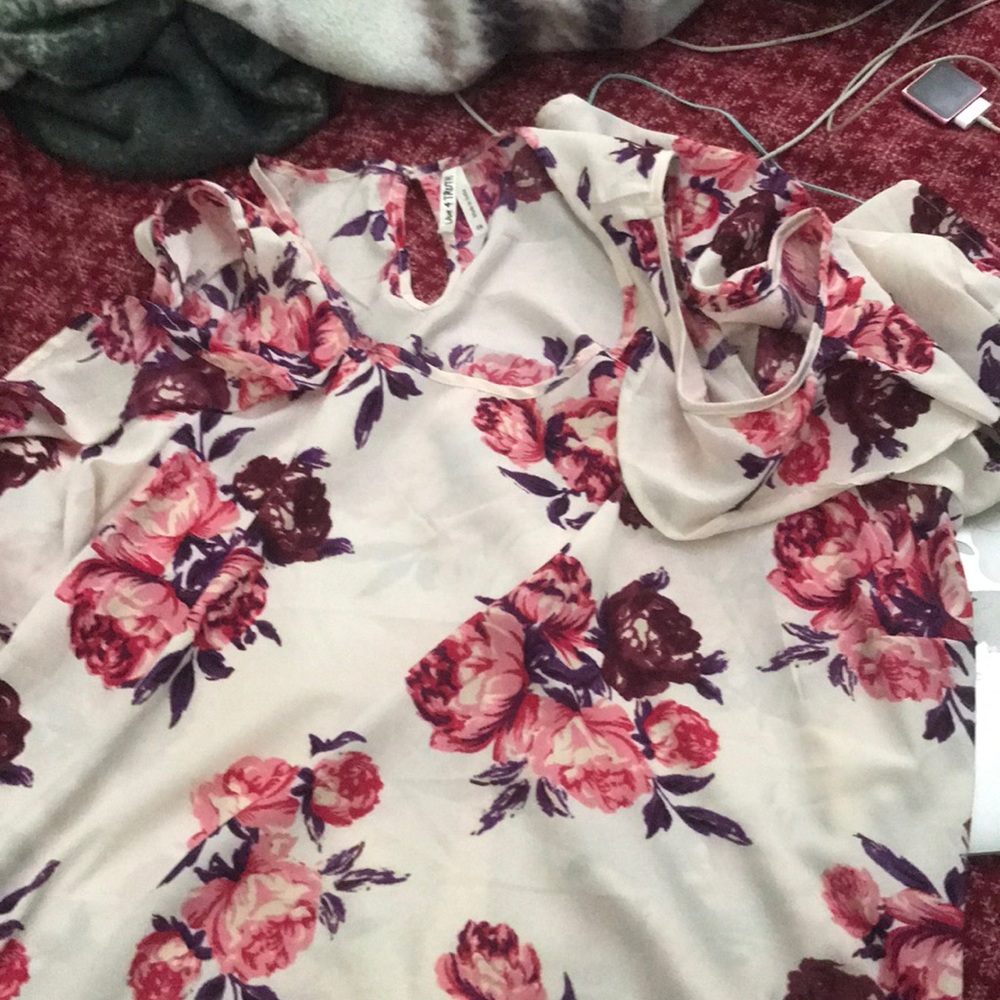 Floral cold shoulder top
